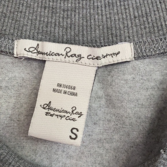 Floral distressed sweater - Picture 2 of 6